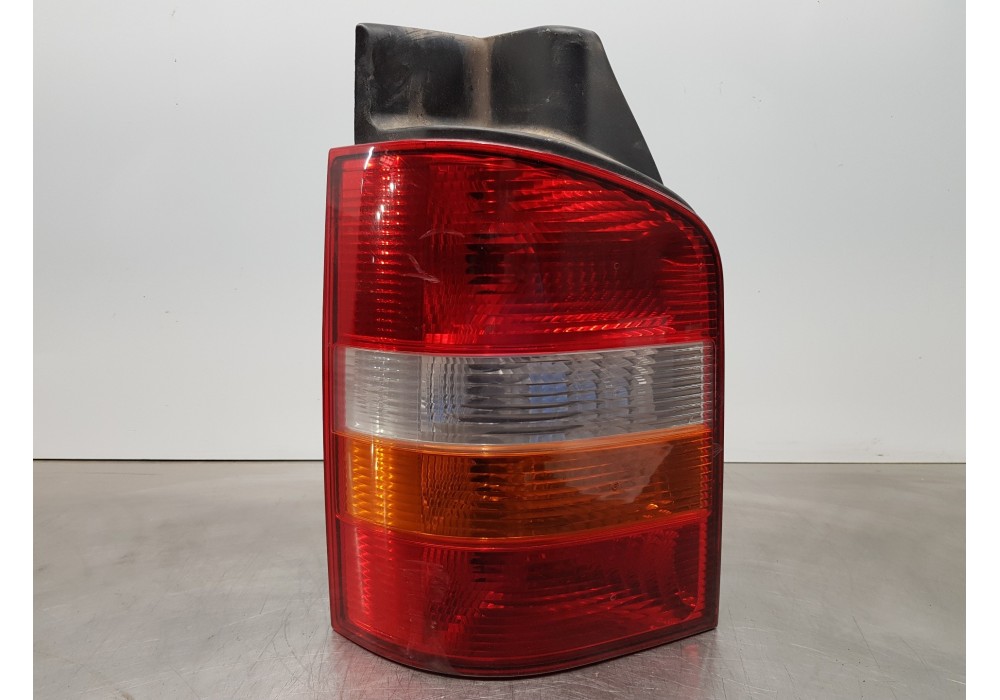 Recambio de piloto trasero izquierdo para volkswagen t5 bus confortline referencia OEM IAM 7H0945095J 7H0945257A 7H0945095G