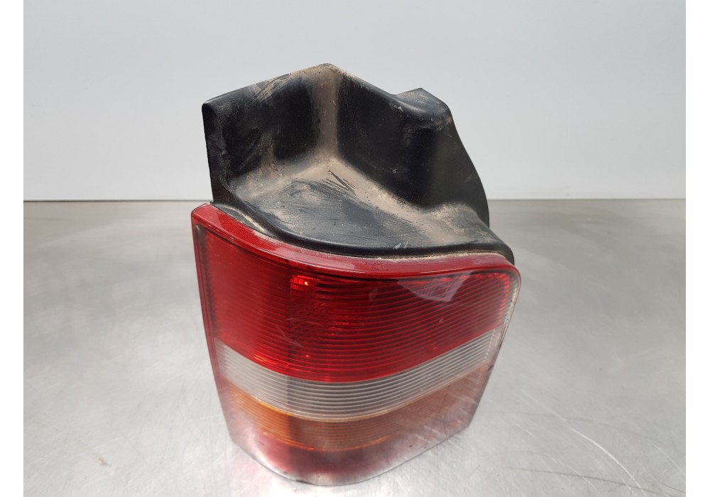 Recambio de piloto trasero izquierdo para volkswagen t5 bus confortline referencia OEM IAM 7H0945095J 7H0945257A 7H0945095G Recambio de piloto trasero izquierdo para volkswagen t5 bus confortline referencia OEM IAM 7H0945095J 7H0945257A 7H0945095G