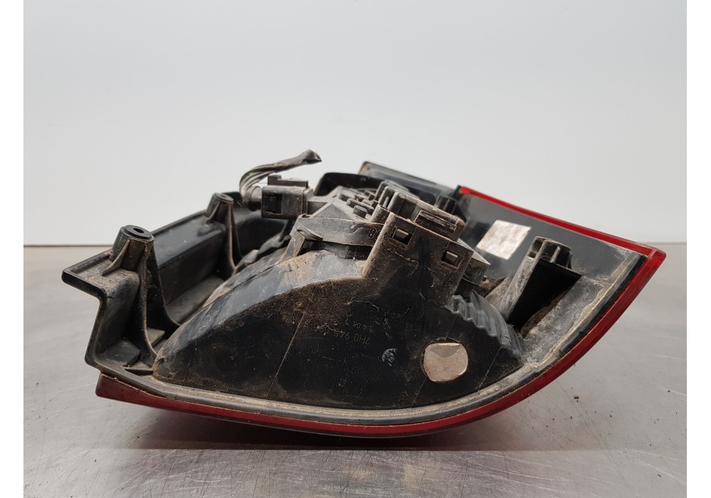 Recambio de piloto trasero izquierdo para volkswagen t5 bus confortline referencia OEM IAM 7H0945095J 7H0945257A 7H0945095G Recambio de piloto trasero izquierdo para volkswagen t5 bus confortline referencia OEM IAM 7H0945095J 7H0945257A 7H0945095G