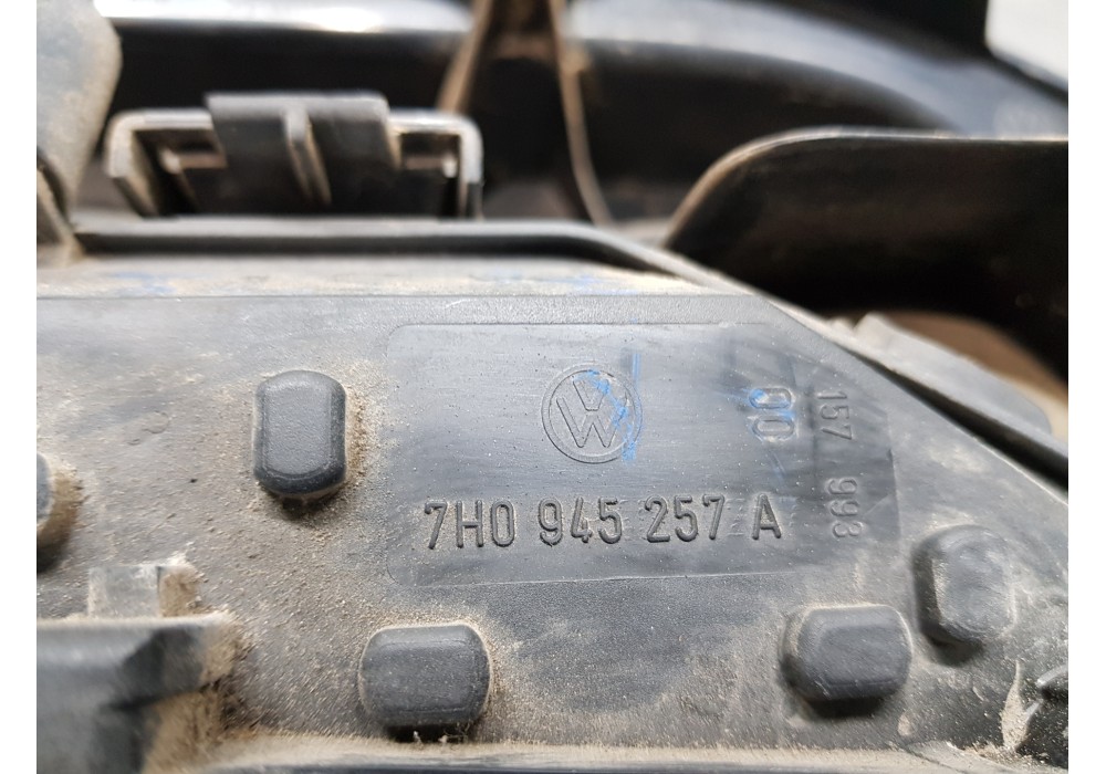 Recambio de piloto trasero izquierdo para volkswagen t5 bus confortline referencia OEM IAM 7H0945095J 7H0945257A 7H0945095G Recambio de piloto trasero izquierdo para volkswagen t5 bus confortline referencia OEM IAM 7H0945095J 7H0945257A 7H0945095G