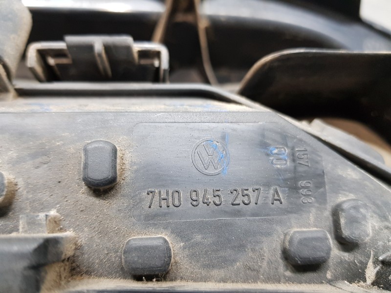 Recambio de piloto trasero izquierdo para volkswagen t5 bus confortline referencia OEM IAM 7H0945095J 7H0945257A 7H0945095G Recambio de piloto trasero izquierdo para volkswagen t5 bus confortline referencia OEM IAM 7H0945095J 7H0945257A 7H0945095G