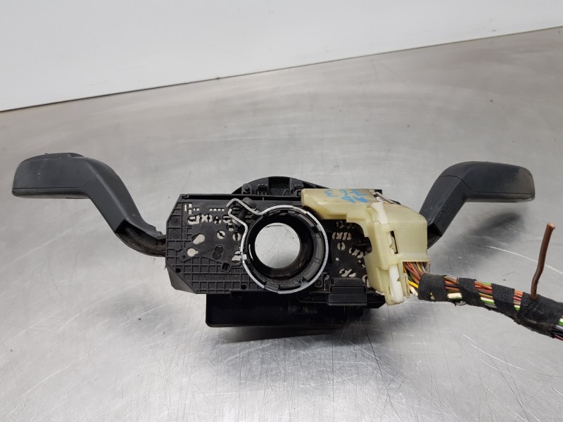 Recambio de mando multifuncion para volkswagen t5 bus confortline referencia OEM IAM 7H09535139B9   Recambio de mando multifuncion para volkswagen t5 bus confortline referencia OEM IAM 7H09535139B9