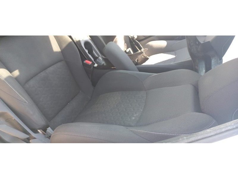 toyota corolla (e21) del año 2019