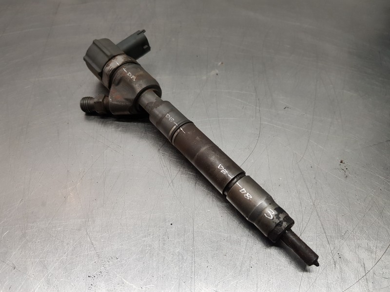 Recambio de inyector para hyundai ix35 klass referencia OEM IAM 338002A800  