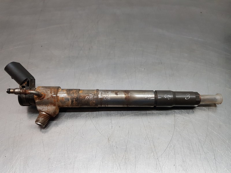 Recambio de inyector para hyundai i30 fastback tecno referencia OEM IAM 338002U000  