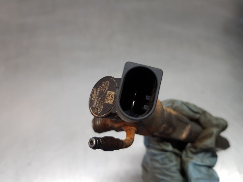 Recambio de inyector para hyundai i30 fastback tecno referencia OEM IAM 338002U000  