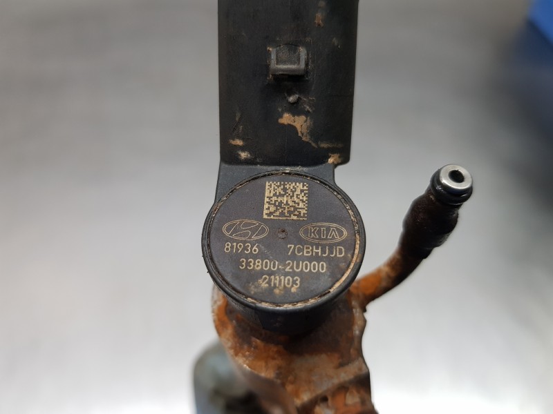 Recambio de inyector para hyundai i30 fastback tecno referencia OEM IAM 338002U000  