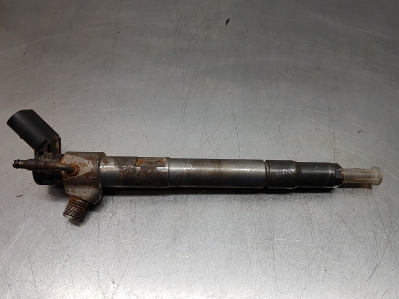 Recambio de inyector para hyundai i30 fastback tecno referencia OEM IAM 338002U000  