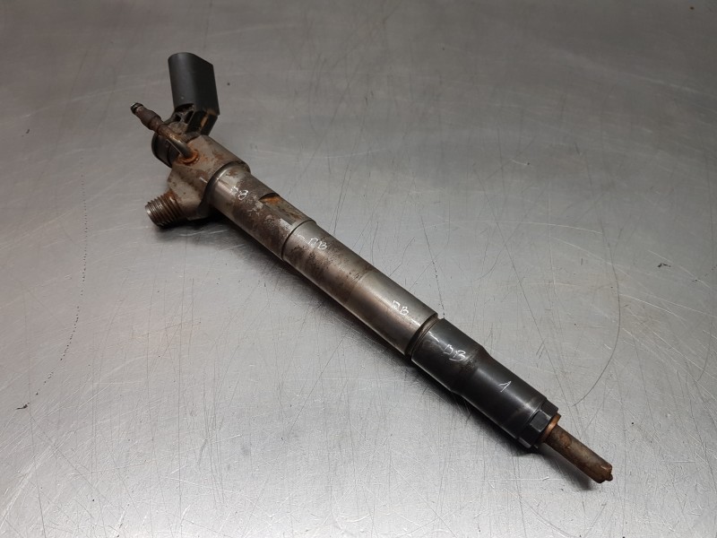 Recambio de inyector para hyundai i30 fastback tecno referencia OEM IAM 338002U000  