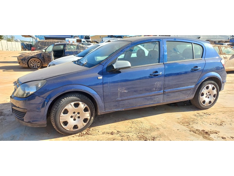opel astra h berlina del año 2004