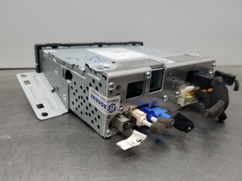 Recambio de sistema audio / radio cd para hyundai tucson klass referencia OEM IAM 96160N7120  