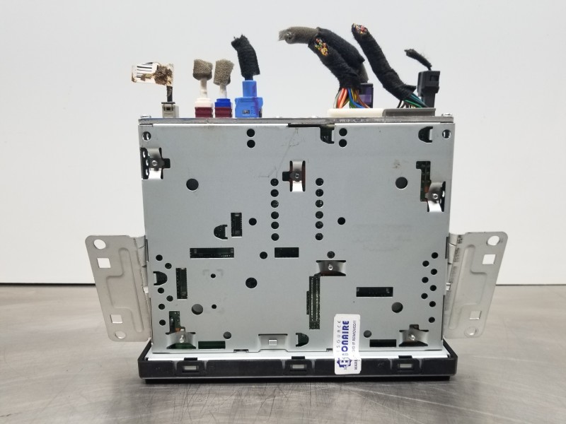 Recambio de sistema audio / radio cd para hyundai tucson klass referencia OEM IAM 96160N7120  