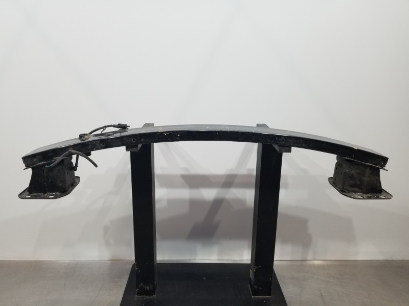 Recambio de refuerzo paragolpes delantero para hyundai tucson klass referencia OEM IAM 64900N7000  