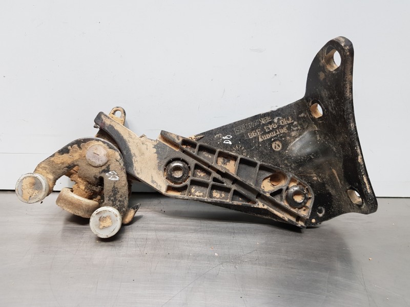 Recambio de soporte / guia puerta corredera para volkswagen t5 bus confortline referencia OEM IAM 7H0843398AC 7H0843398 