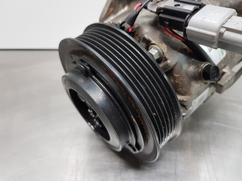 Recambio de compresor aire acondicionado para hyundai tucson klass referencia OEM IAM 97701N7000  