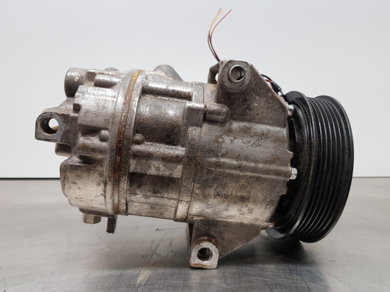Recambio de compresor aire acondicionado para hyundai tucson klass referencia OEM IAM 97701N7000  