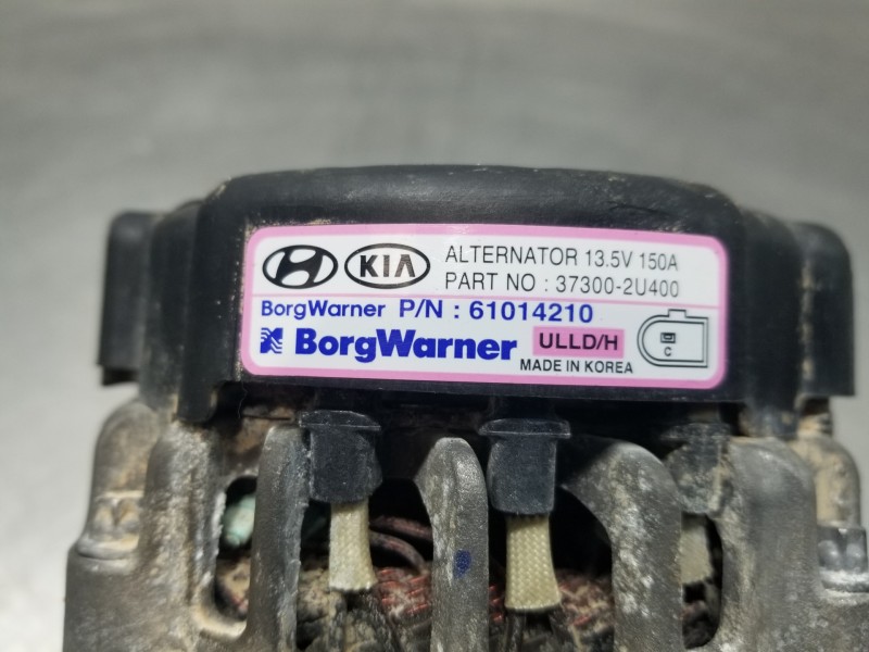 Recambio de alternador para hyundai tucson klass referencia OEM IAM 373002U400  