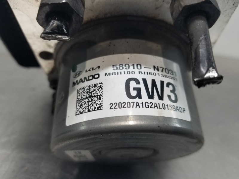Recambio de abs para hyundai tucson klass referencia OEM IAM 58910N7031 BE600MBQ02 