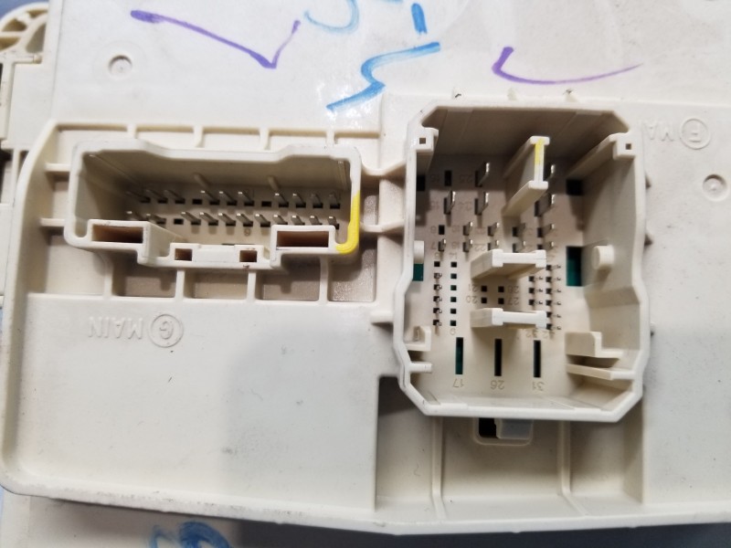 Recambio de caja reles / fusibles para hyundai tucson klass referencia OEM IAM 91950N7220  