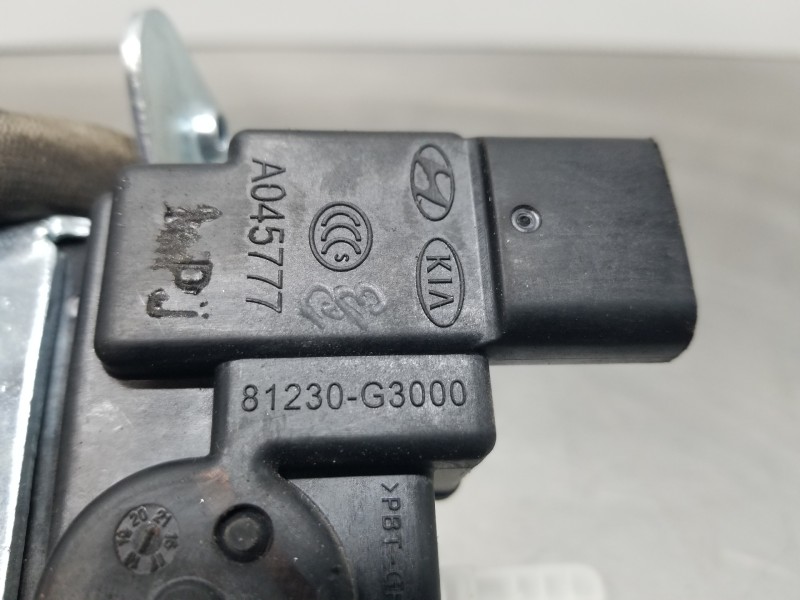 Recambio de cerradura maletero / porton para hyundai tucson klass referencia OEM IAM 81800N9000 81230G3000 