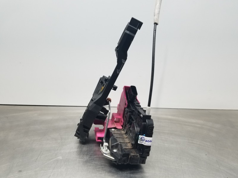 Recambio de cerradura puerta delantera derecha para hyundai tucson klass referencia OEM IAM 81320N7000  