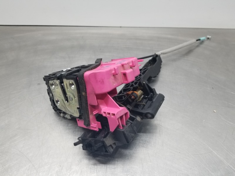 Recambio de cerradura puerta delantera derecha para hyundai tucson klass referencia OEM IAM 81320N7000  