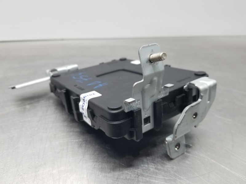 Recambio de modulo confort para hyundai tucson klass referencia OEM IAM 95400N7001  