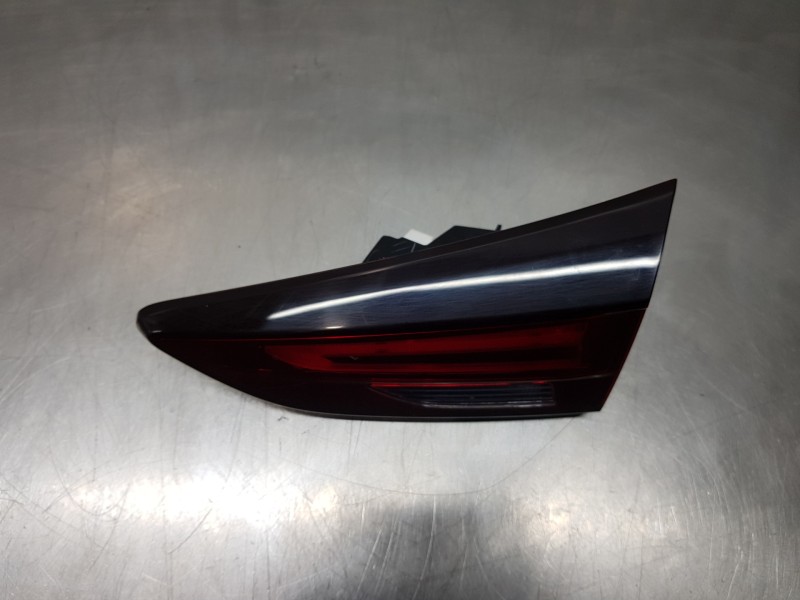 Recambio de piloto trasero derecho interior para mazda cx-3 (2019 - 2022) sky activ referencia OEM IAM DM4N513F0A   Recambio de piloto trasero derecho interior para mazda cx-3 (2019 - 2022) sky activ referencia OEM IAM DM4N513F0A