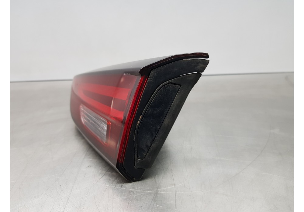 Recambio de piloto trasero derecho interior para mazda cx-3 (2019 - 2022) sky activ referencia OEM IAM DM4N513F0A   Recambio de piloto trasero derecho interior para mazda cx-3 (2019 - 2022) sky activ referencia OEM IAM DM4N513F0A