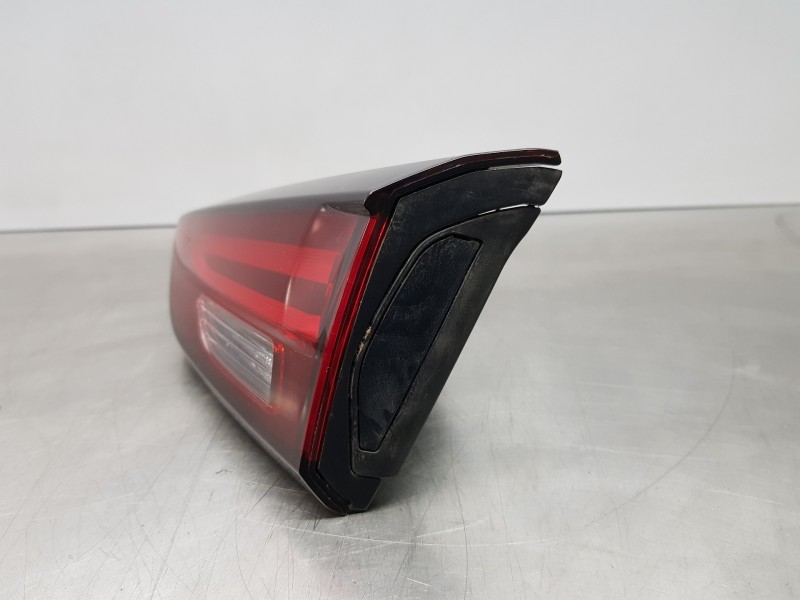 Recambio de piloto trasero derecho interior para mazda cx-3 (2019 - 2022) sky activ referencia OEM IAM DM4N513F0A   Recambio de piloto trasero derecho interior para mazda cx-3 (2019 - 2022) sky activ referencia OEM IAM DM4N513F0A