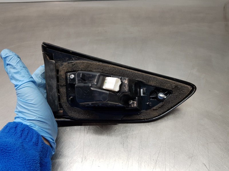 Recambio de piloto trasero derecho interior para mazda cx-3 (2019 - 2022) sky activ referencia OEM IAM DM4N513F0A   Recambio de piloto trasero derecho interior para mazda cx-3 (2019 - 2022) sky activ referencia OEM IAM DM4N513F0A
