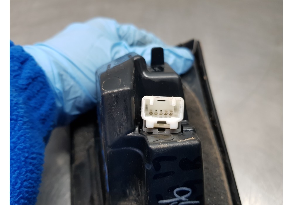 Recambio de piloto trasero derecho interior para mazda cx-3 (2019 - 2022) sky activ referencia OEM IAM DM4N513F0A   Recambio de piloto trasero derecho interior para mazda cx-3 (2019 - 2022) sky activ referencia OEM IAM DM4N513F0A