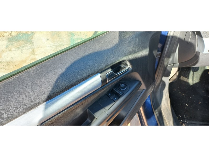 opel astra h berlina del año 2004