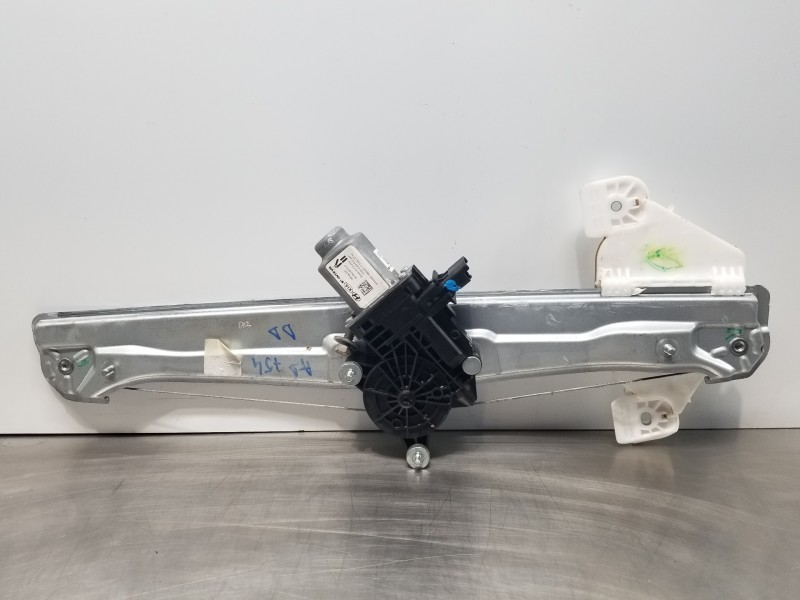 Recambio de elevalunas delantero derecho para hyundai tucson klass referencia OEM IAM 82460N7010 82404N7000 