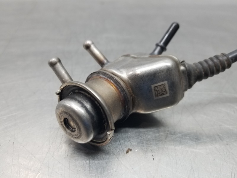 Recambio de inyector para hyundai tucson klass referencia OEM IAM 296302U100 044402515C 