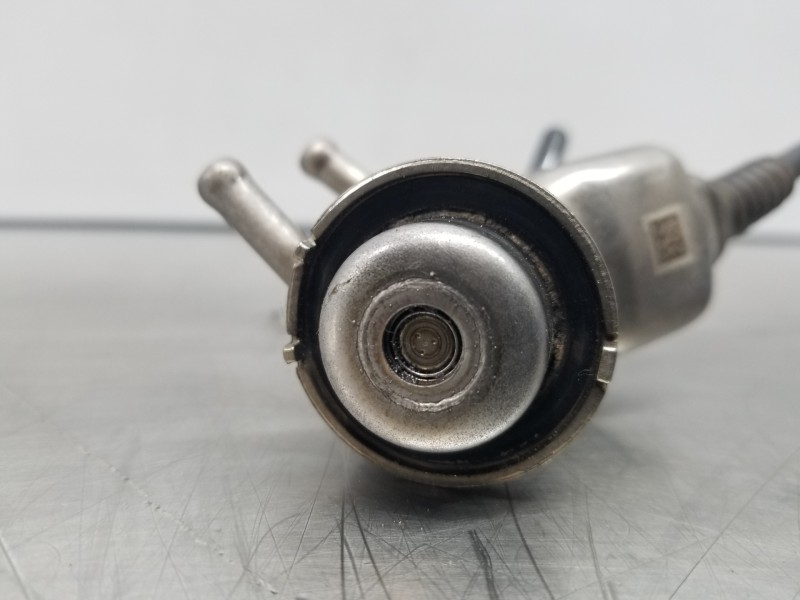 Recambio de inyector para hyundai tucson klass referencia OEM IAM 296302U100 044402515C 