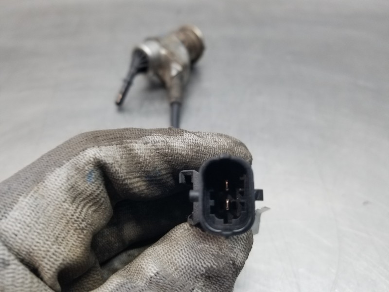 Recambio de inyector para hyundai tucson klass referencia OEM IAM 296302U100 044402515C 