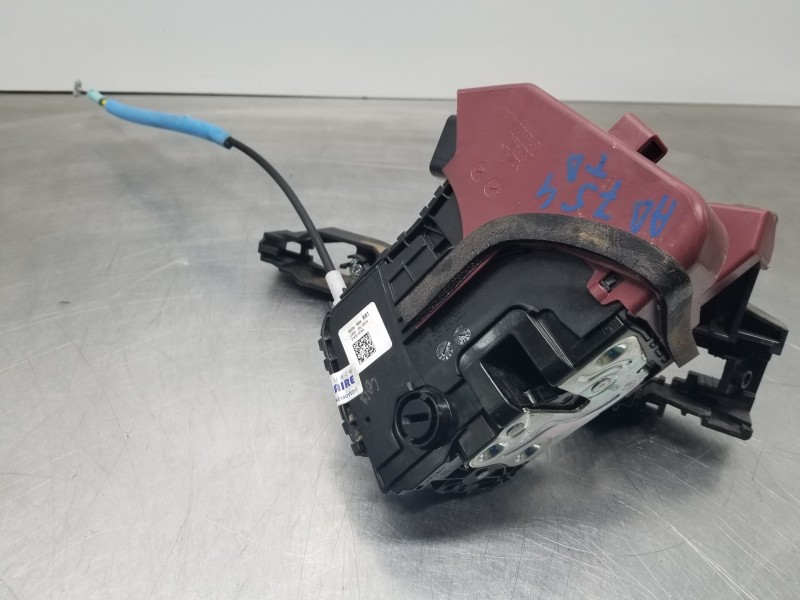 Recambio de cerradura puerta trasera derecha para hyundai tucson klass referencia OEM IAM 81420N7000  