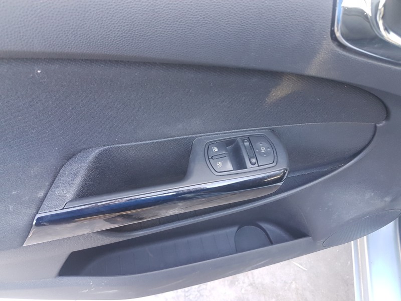 opel corsa d del año 2006