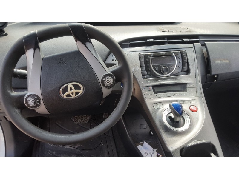 toyota prius (nhw30) del año 2012