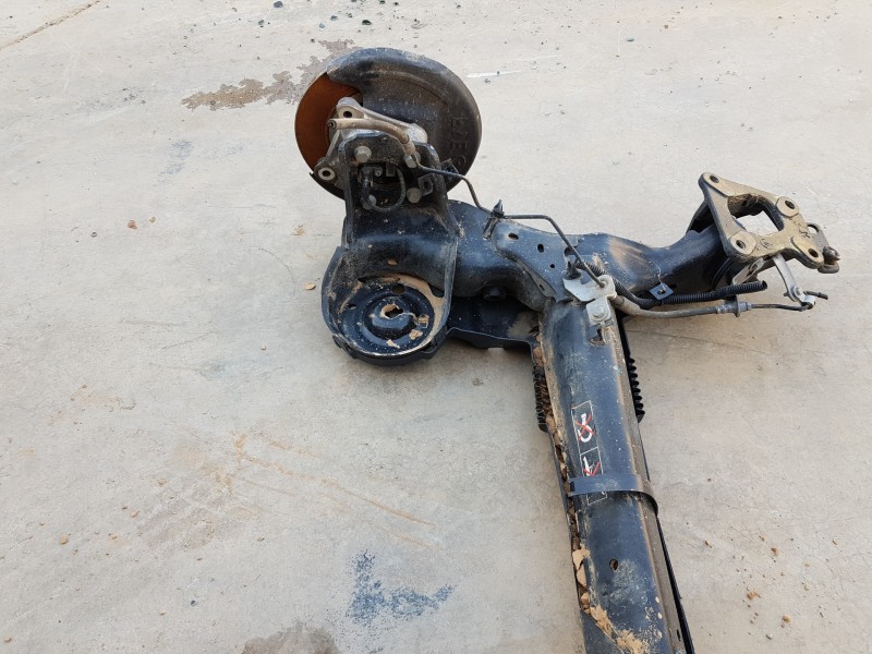 Recambio de puente trasero para peugeot rifter active pack referencia OEM IAM 9822650980  