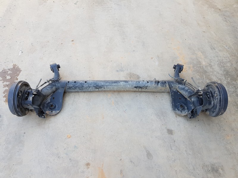 Recambio de puente trasero para ford transit courier trend referencia OEM IAM 2571553 EY165K952AC  Recambio de puente trasero para ford transit courier trend referencia OEM IAM 2571553 EY165K952AC