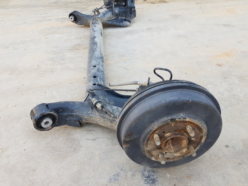 Recambio de puente trasero para ford transit courier trend referencia OEM IAM 2571553 EY165K952AC  Recambio de puente trasero para ford transit courier trend referencia OEM IAM 2571553 EY165K952AC