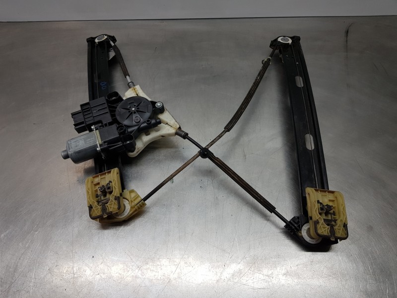 Recambio de elevalunas delantero derecho para seat ibiza (kj1) style referencia OEM IAM 2Q1959406E 6F0837462D  Recambio de elevalunas delantero derecho para seat ibiza (kj1) style referencia OEM IAM 2Q1959406E 6F0837462D