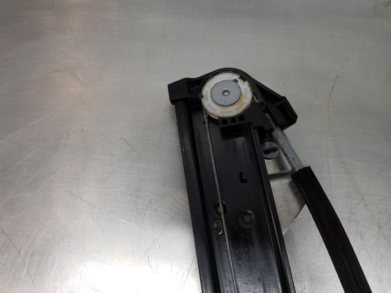 Recambio de elevalunas delantero derecho para seat ibiza (kj1) style referencia OEM IAM 2Q1959406E 6F0837462D  Recambio de elevalunas delantero derecho para seat ibiza (kj1) style referencia OEM IAM 2Q1959406E 6F0837462D