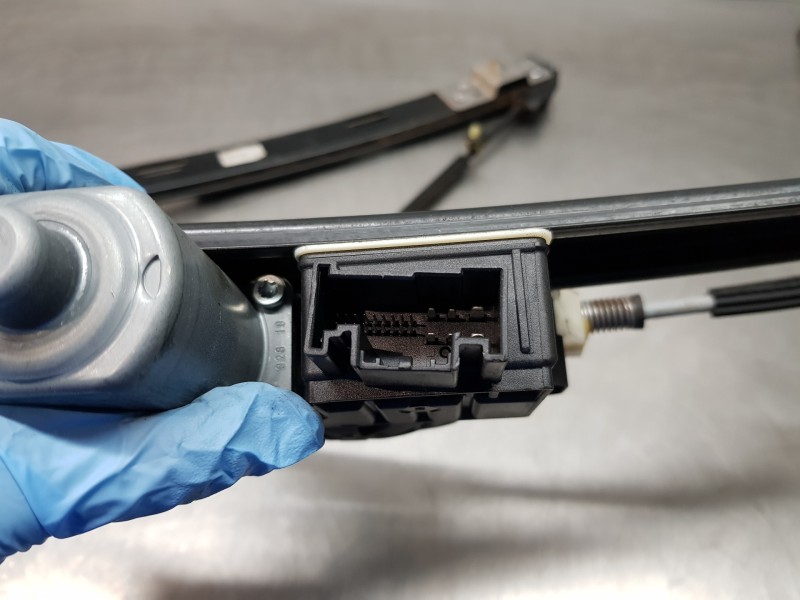 Recambio de elevalunas delantero derecho para seat ibiza (kj1) style referencia OEM IAM 2Q1959406E 6F0837462D  Recambio de elevalunas delantero derecho para seat ibiza (kj1) style referencia OEM IAM 2Q1959406E 6F0837462D