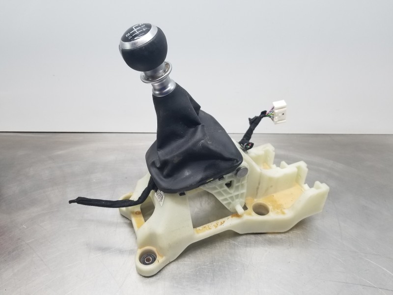 Recambio de palanca cambio para hyundai tucson klass referencia OEM IAM 43700N7120NNB  