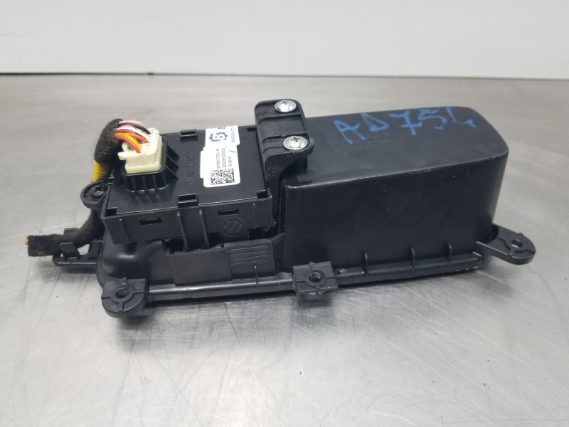 Recambio de palanca freno de mano para hyundai tucson klass referencia OEM IAM 93766N7200LS5  