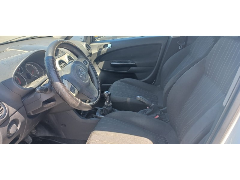 opel corsa d del año 2007