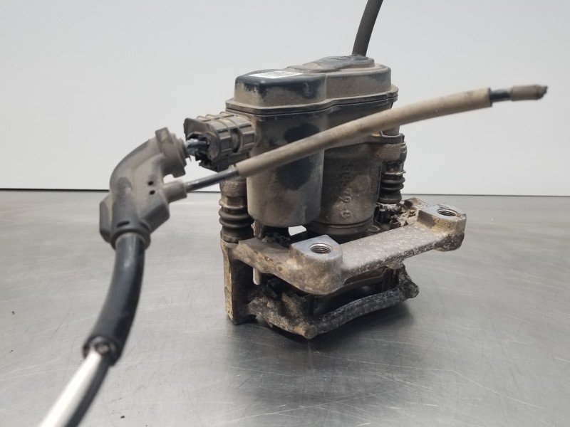 Recambio de pinza freno trasera derecha para hyundai tucson klass referencia OEM IAM 58230N7600  